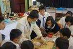 Highlight for Album: 2013 - 05 - 24 Science activity - Dissection of rats and frogs &amp;#31185;&amp;#23416;&amp;#27963;&amp;#21205; - &amp;#35299;&amp;#21078;&amp;#32769;&amp;#40736;&amp;#21450;&amp;#38738;&amp;#34521;
