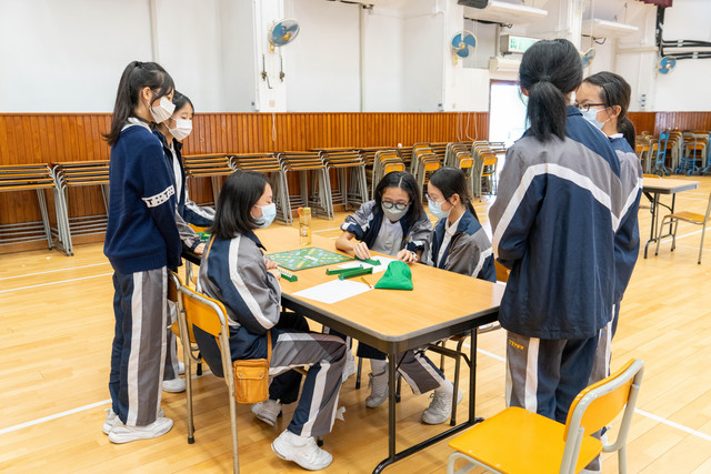 2023-11-23English Day_Friendly Scrabble Match-14.jpg